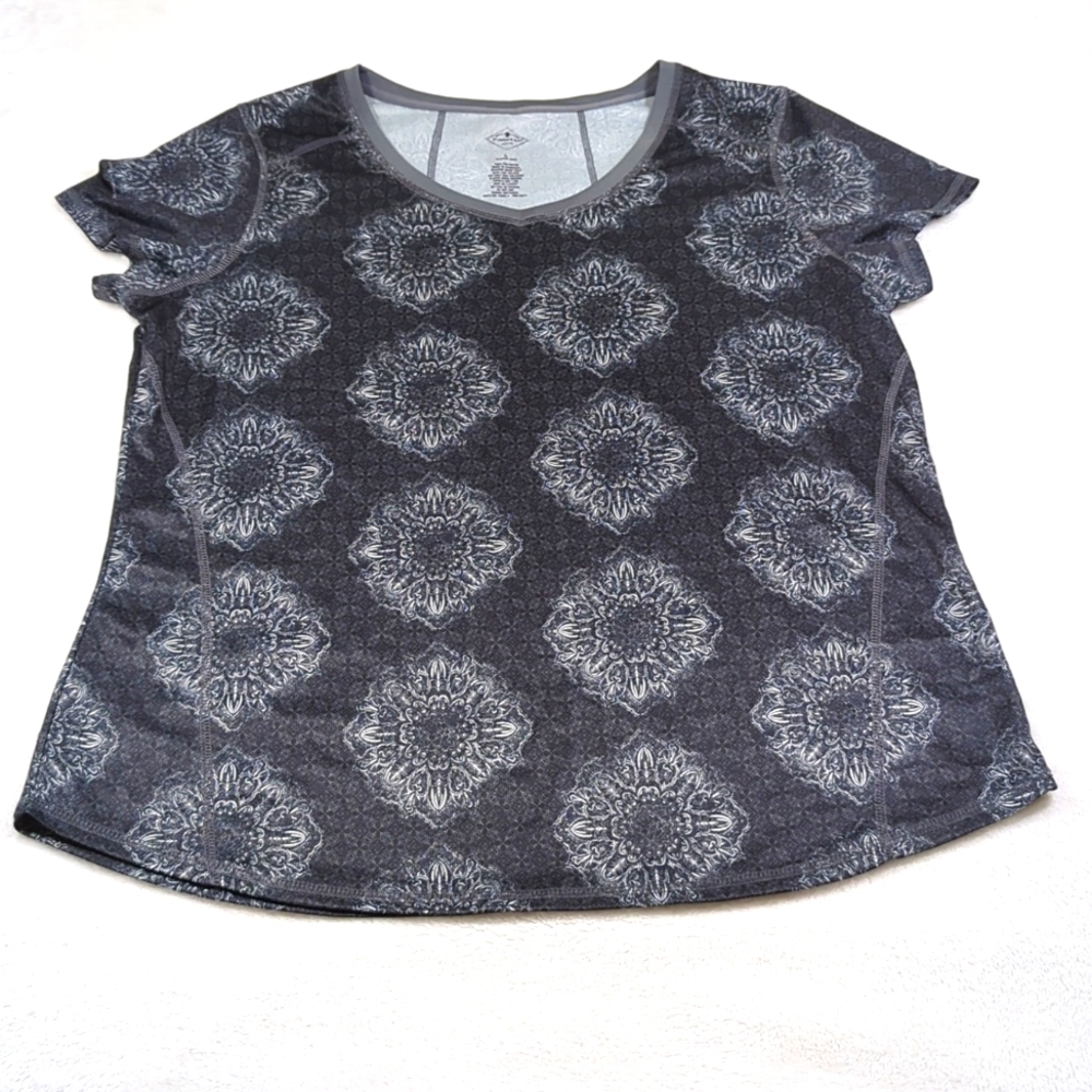 St John's active quick dri top L NWOT